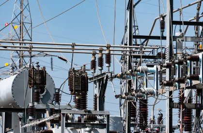 Wawasan Real-Time: Bagaimana Surge Arrester Tegangan Tinggi Generasi Berikutnya Mengurangi Risiko Tegangan Berlebih hingga Mendekati Nol