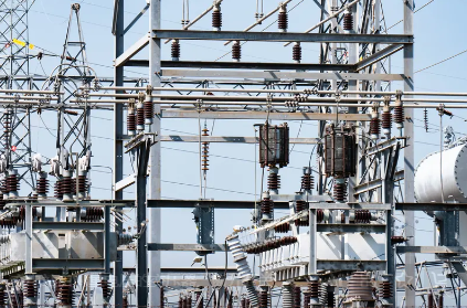 Grid Guardians: Bagaimana Surge Arrester Kami Mencapai 99,99% Ketersediaan Daya Berkelanjutan