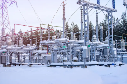 Desain lapisan terintegrasi multifungsi dan mekanisme pembersihan diri untuk isolator komposit di daerah yang sangat tidak tercemar