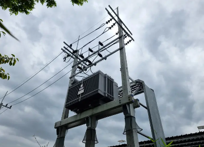 Rekayasa Mikrostruktur Varistor Logam Oksida Baru (MOVS) Untuk meningkatkan toleransi lonjakan frekuensi lebar